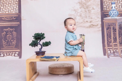 天津孕妇肚子上的黑线